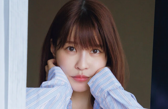 岸 明日香がデビュー15周年! 15年間の軌跡をテーマにした写真集が発売「すっぴん&裸眼のカットを表紙にしました」